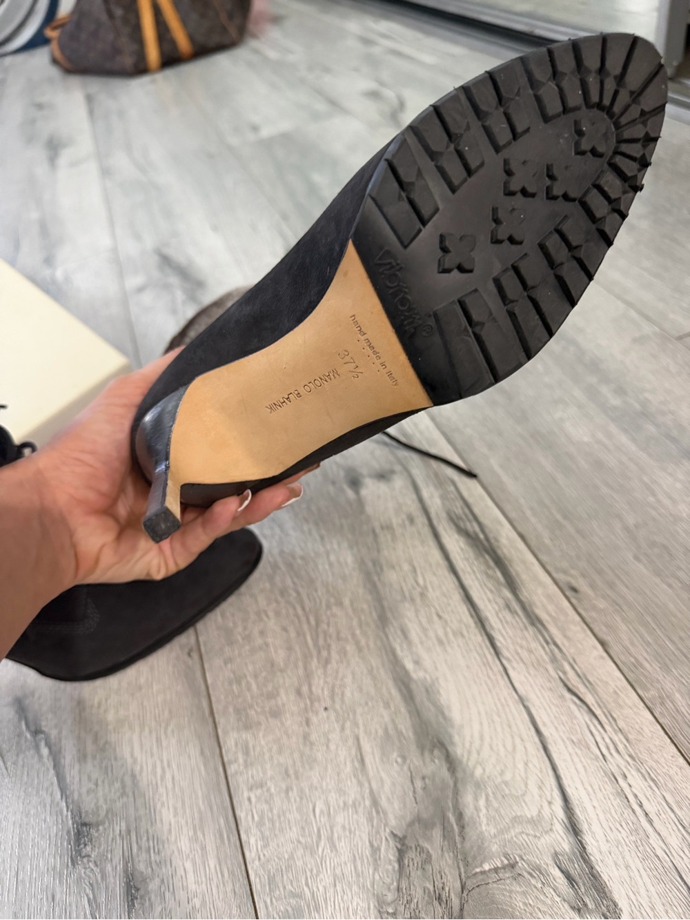 Manolo Blahnik grey with chinchilla fur - Picture 3 of 4